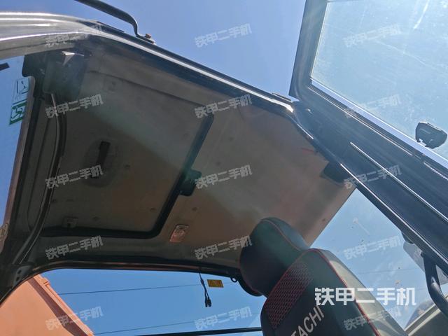 顶棚整体(驾驶室部分) 顶棚整体(驾驶室部分)