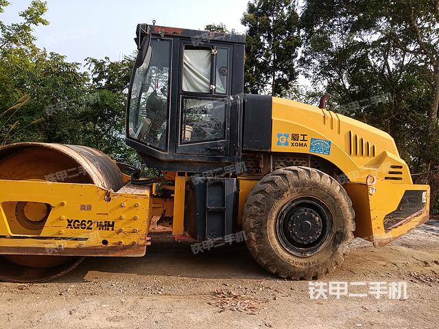廈工XG6206M壓路機(jī)