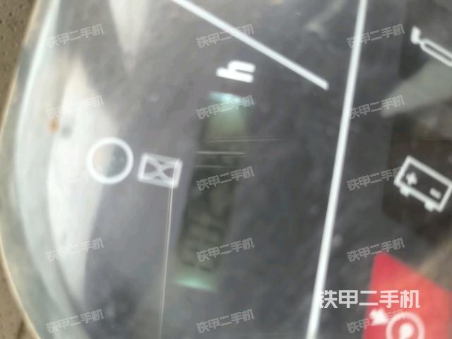 驾驶室正侧(驾驶室部分)  驾驶室正侧(驾驶室部分)