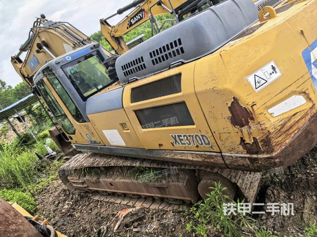 徐工XE370D挖掘機(jī)