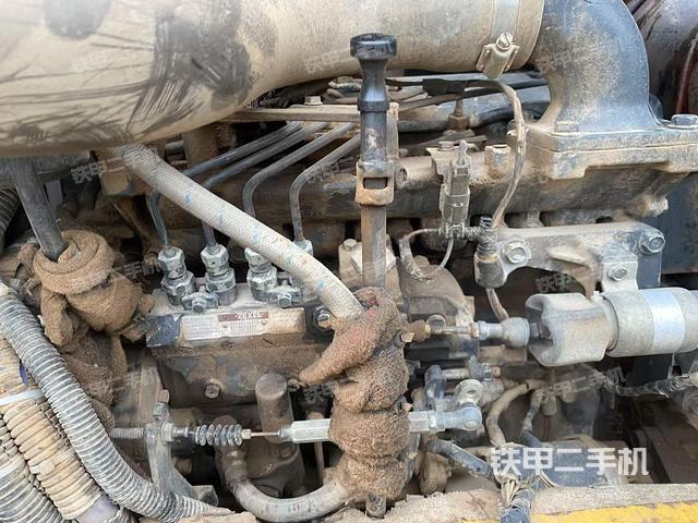 发动机整体俯视(整机外观) 发动机整体俯视(整机外观)