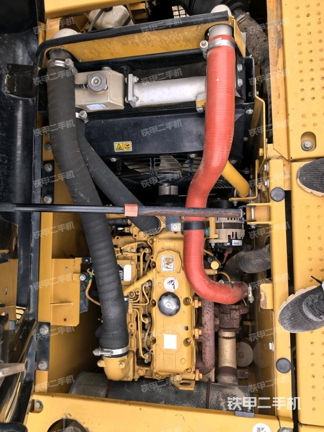 气门室盖螺丝特写(上车部件) 气门室盖螺丝特写(上车部件)