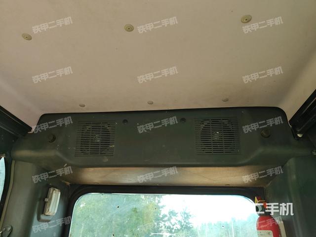 右側(cè)玻璃角標(biāo)（駕駛室部分）