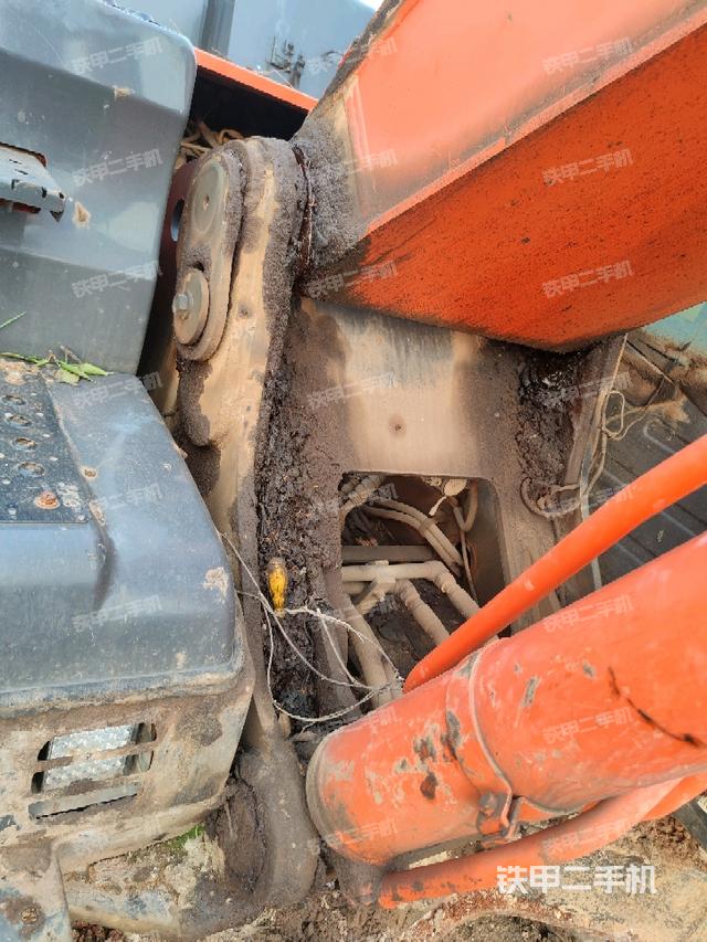 大臂根部?斜視(工作和回轉(zhuǎn)裝置) 大臂根部?斜視(工作和回轉(zhuǎn)裝置)