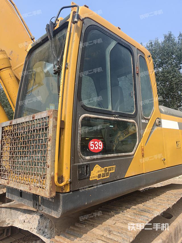 驾驶室整体（整机外观）