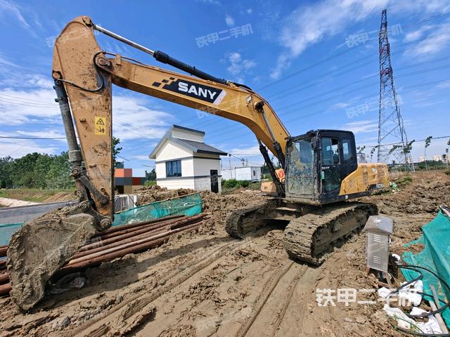 三一重工SY205C挖掘機(jī)