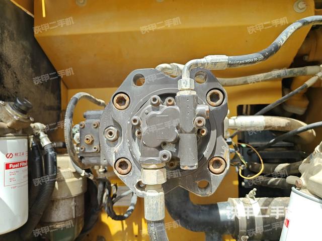 液壓泵斜45?左（大件艙室）