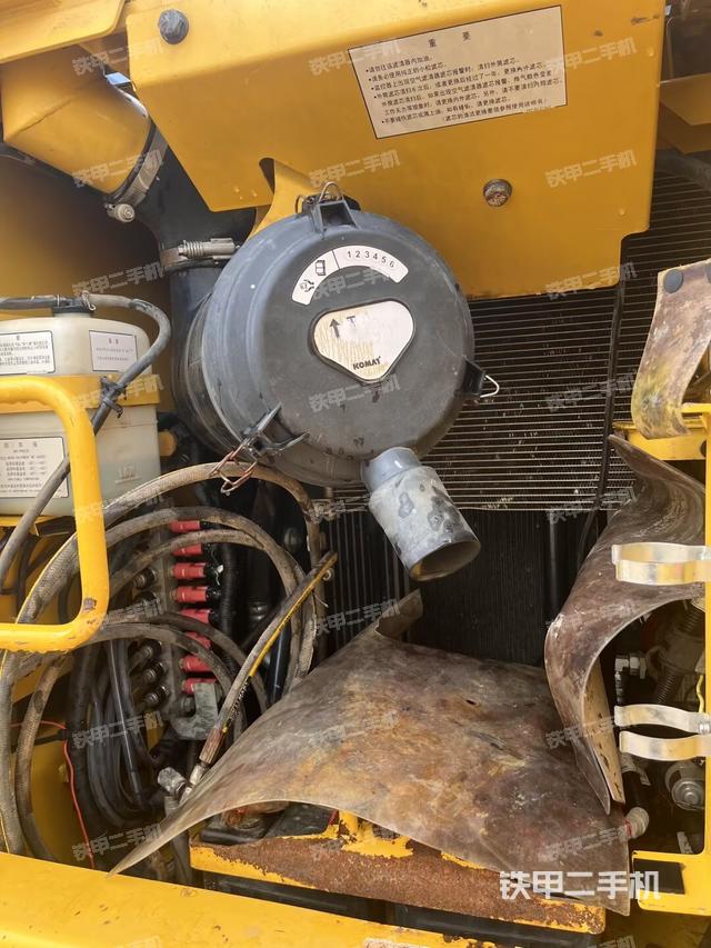 散热器正面(大件舱室) 散热器正面(大件舱室)