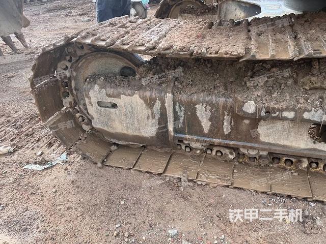 左驱动轮(行走机构) 左驱动轮(行走机构)