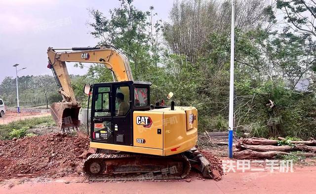 单侧履带整体（整机外观）