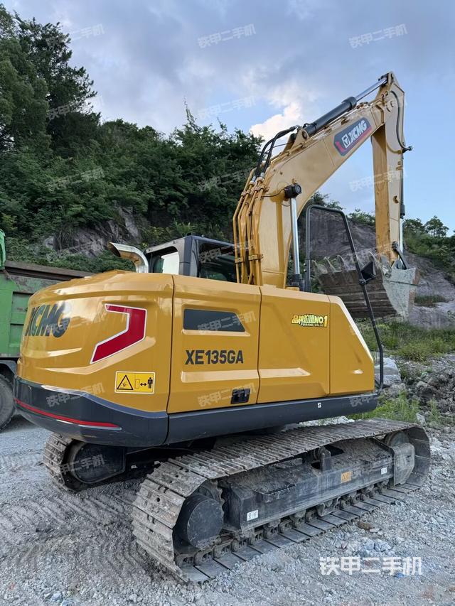 整机右后45°(整机外观) 整机右后45°(整机外观)