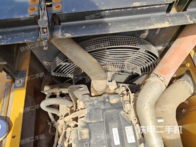 氣門室蓋螺絲特寫（上車部件）