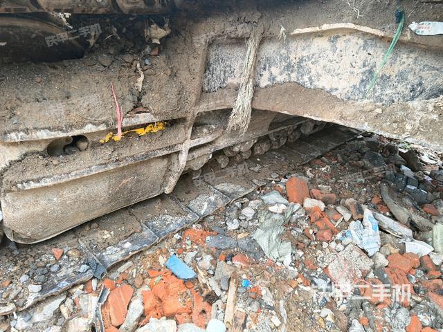 左侧行走马达盖板(行走机构) 左侧行走马达盖板(行走机构)