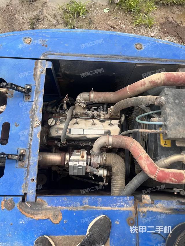 发动机室（上车部件）