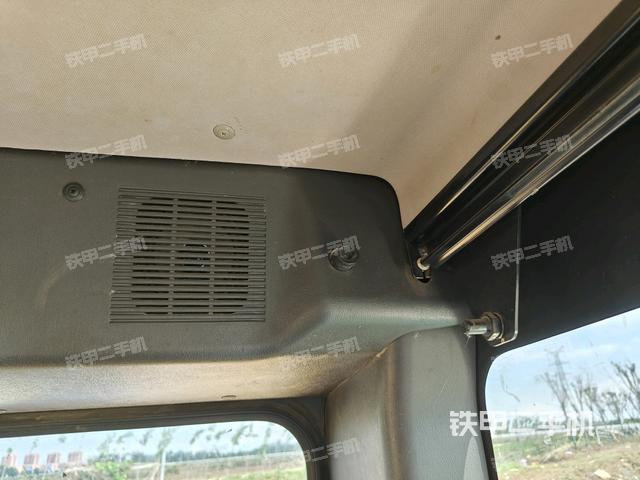 座椅后部(駕駛室部分) 座椅后部(駕駛室部分)