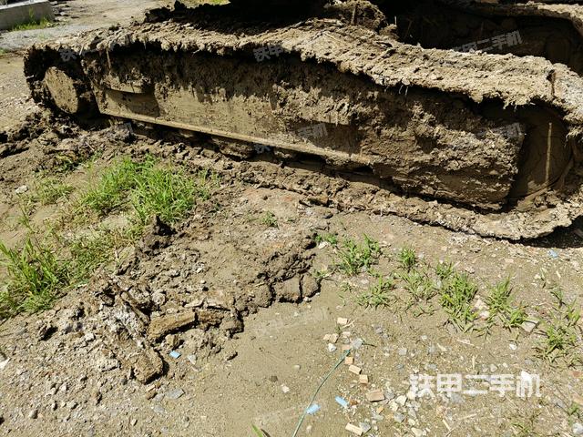 右側(cè)行走馬達(dá)蓋板（行走機構(gòu)）