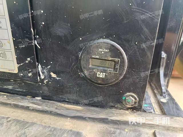 驾驶室整体(整机外观) 驾驶室整体(整机外观)