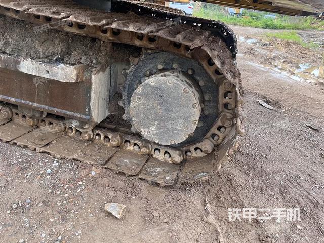 左侧履带整体 (行走机构) 左侧履带整体 (行走机构)