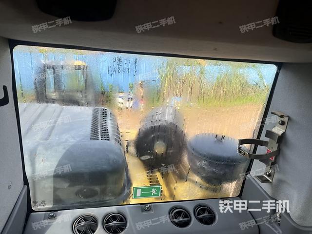 后窗玻璃角标(驾驶室部分) 后窗玻璃角标(驾驶室部分)