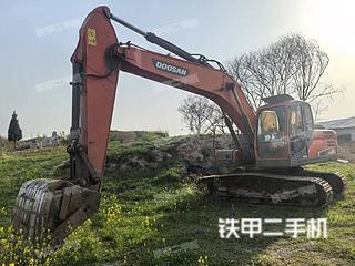 斗山DX215-9C挖掘机实拍图片