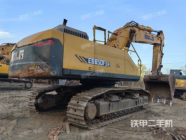 整機(jī)右后45°(整機(jī)外觀) 整機(jī)右后45°(整機(jī)外觀)