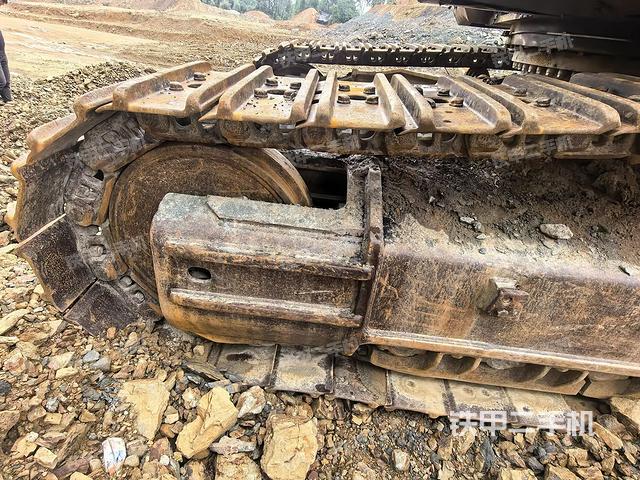 右导向轮(行走机构) 右导向轮(行走机构)