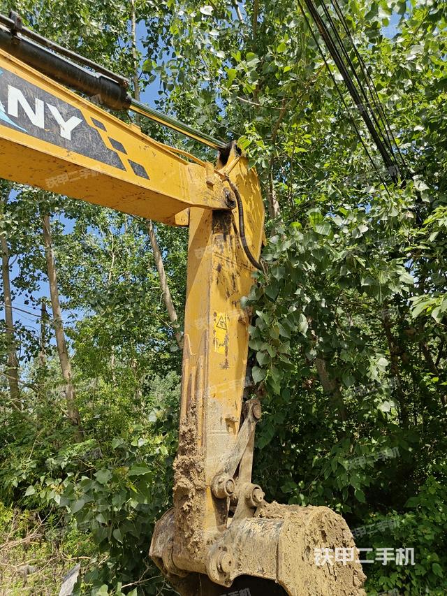 大臂油缸整體?豎拍（工作和回轉(zhuǎn)裝置）
