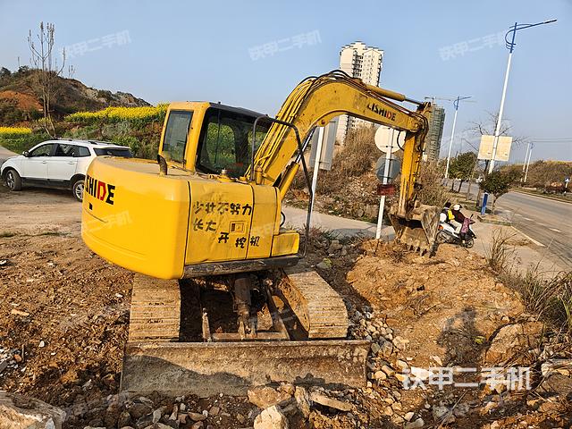 整机右后45°(整机外观) 整机右后45°(整机外观)