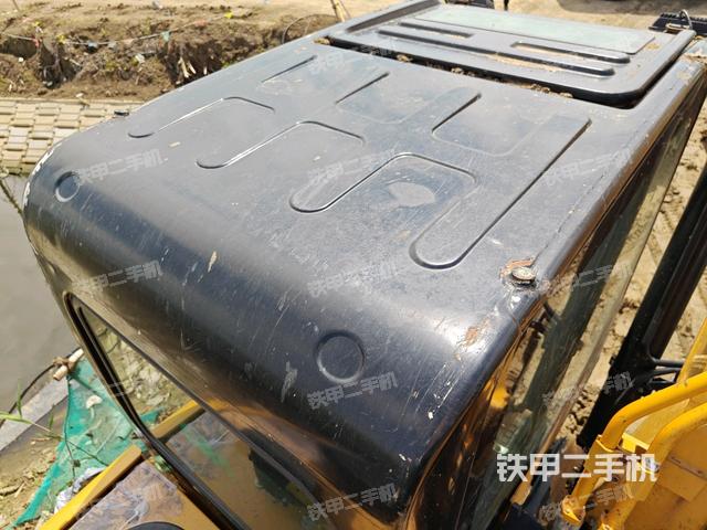 駕駛室頂部俯視(上車部件) 駕駛室頂部俯視(上車部件)