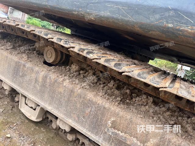 右侧行走马达盖板（行走机构）