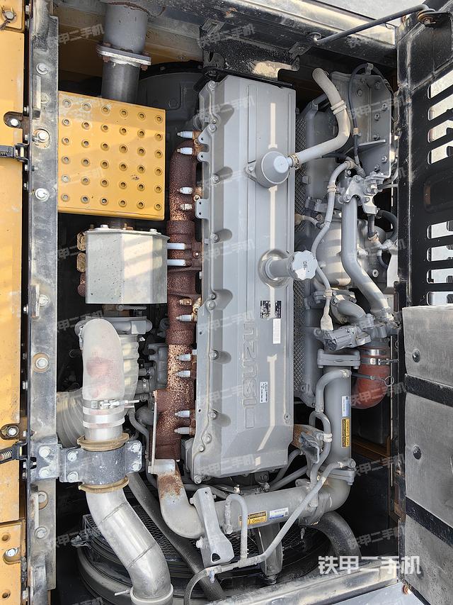 发动机整体俯视(整机外观) 发动机整体俯视(整机外观)