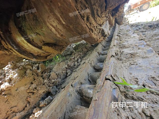 右導(dǎo)向輪（行走機構(gòu)）