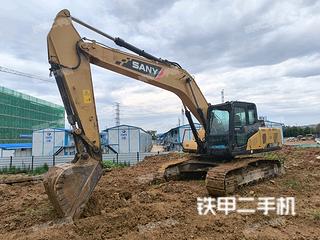 三一重工SY215C挖掘机实拍图片