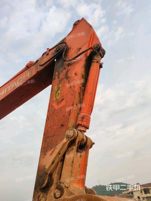 小臂整體右前(工作和回轉(zhuǎn)裝置) 小臂整體右前(工作和回轉(zhuǎn)裝置)