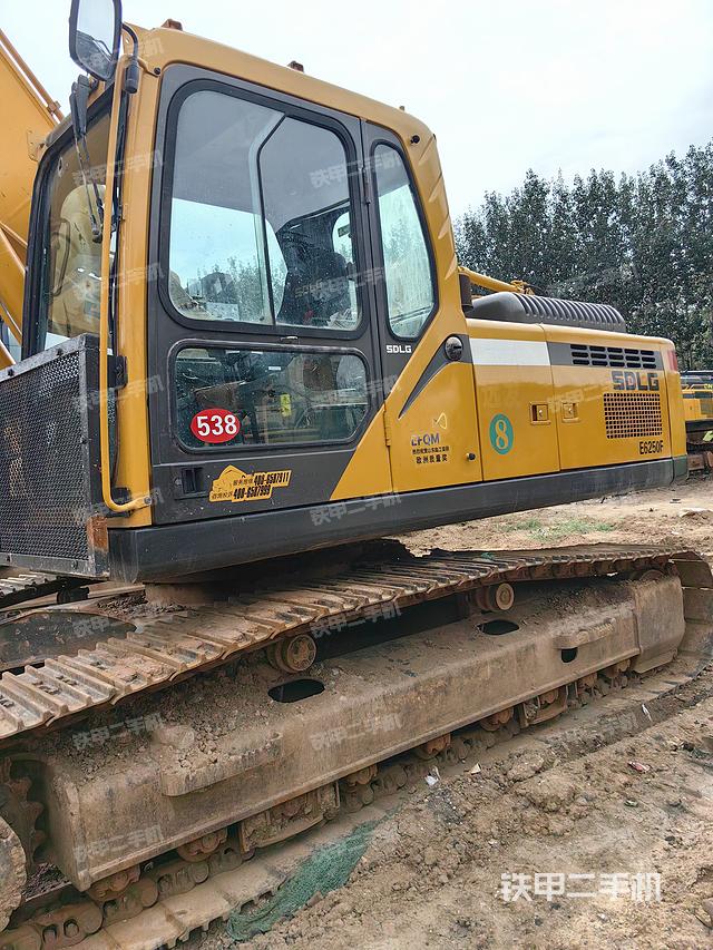 驾驶室整体（整机外观）