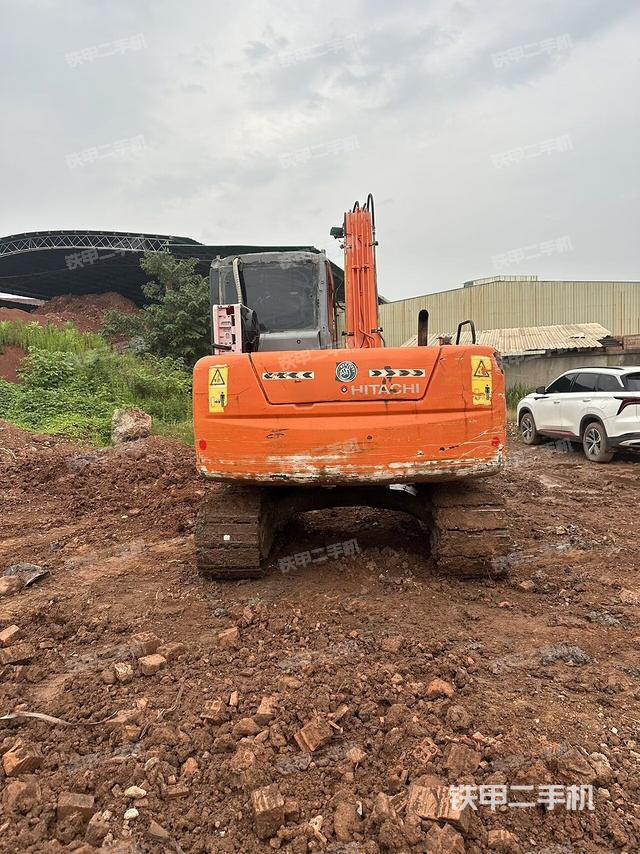 驾驶室顶部（整机外观）