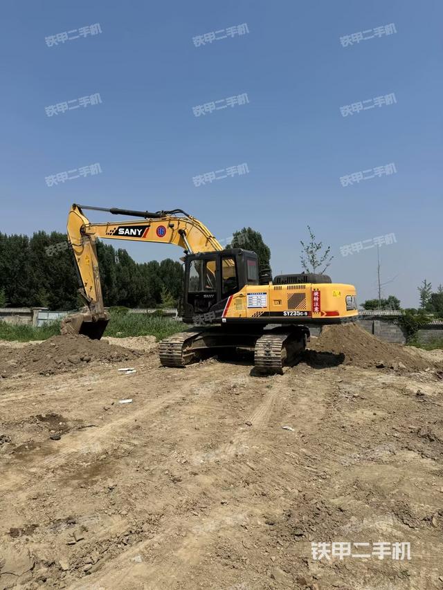 三一重工SY235C挖掘機(jī)