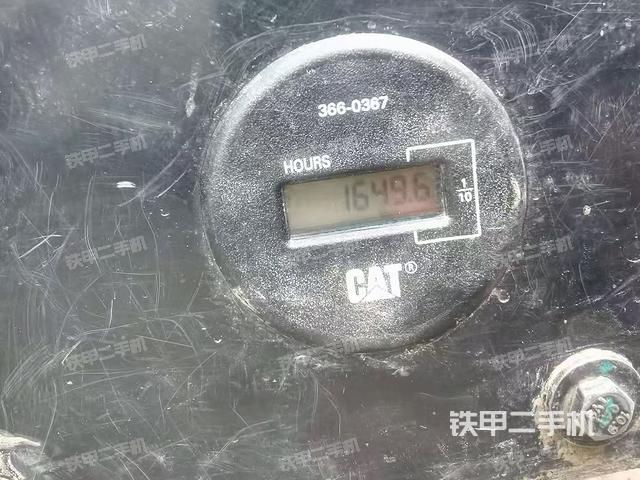 駕駛室整體(整機(jī)外觀) 駕駛室整體(整機(jī)外觀)