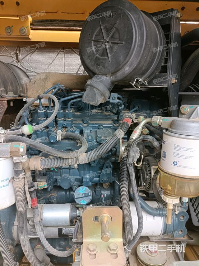 发动机整体俯视(整机外观) 发动机整体俯视(整机外观)