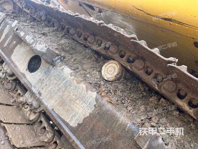 左导向轮(行走机构) 左导向轮(行走机构)