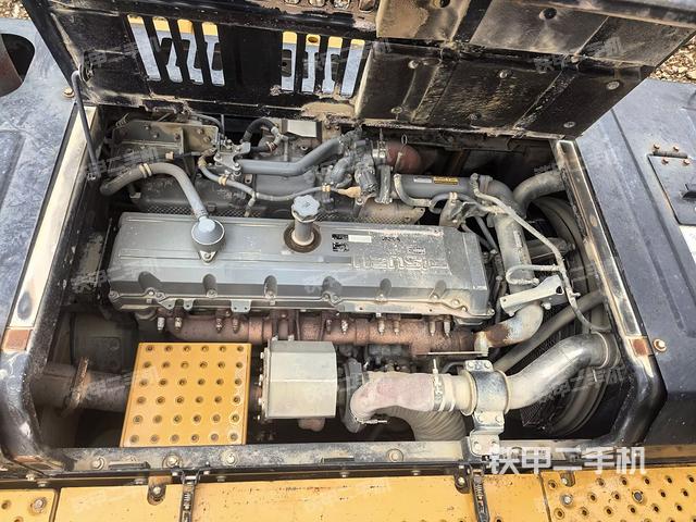 发动机室(上车部件) 发动机室(上车部件)