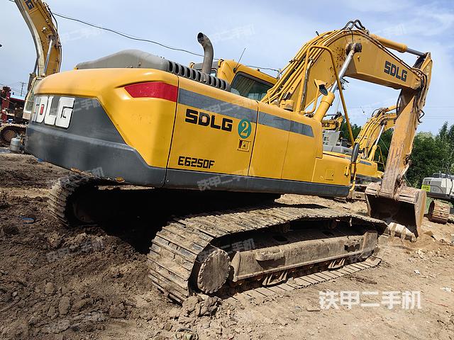 整机右后45°（整机外观）