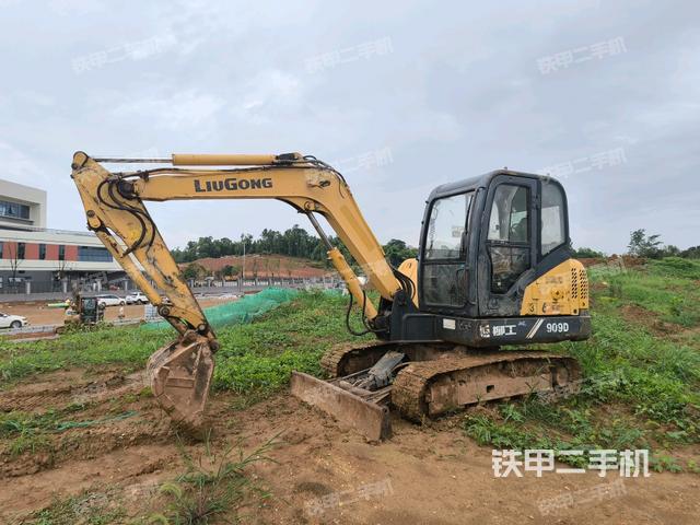 柳工CLG906D挖掘機