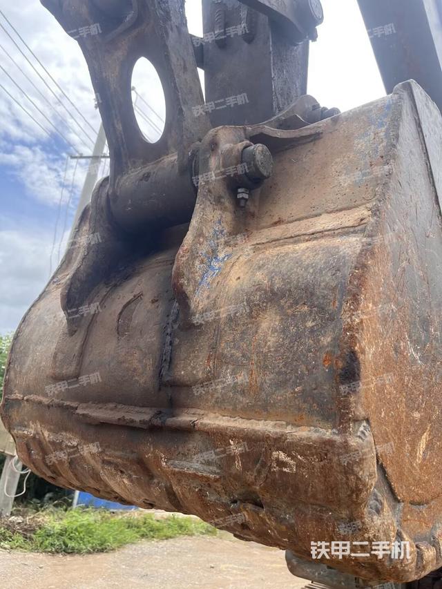 小臂整体左后（工作和回转装置）