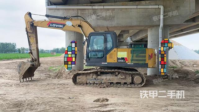 雷沃重工FR205E2挖掘機(jī)