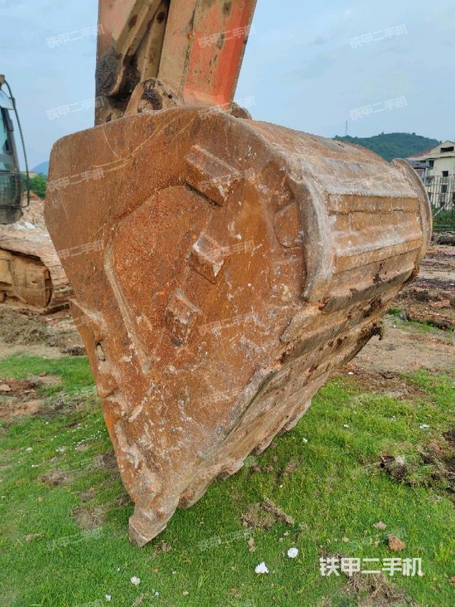 鏟斗45度(工作和回轉(zhuǎn)裝置) 鏟斗45度(工作和回轉(zhuǎn)裝置)