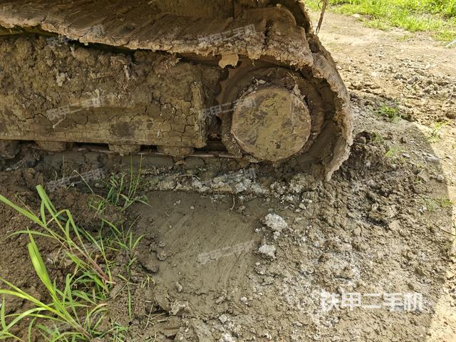 右驅(qū)動輪（行走機構(gòu)）