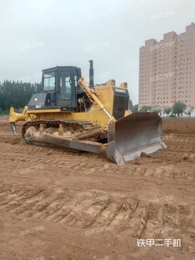 山推SD23推土機