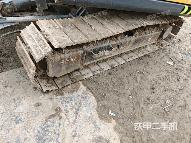 左侧履带整体 （行走机构）