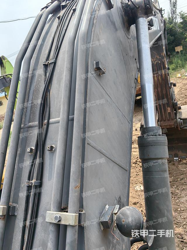 駕駛室頂部（整機(jī)外觀）